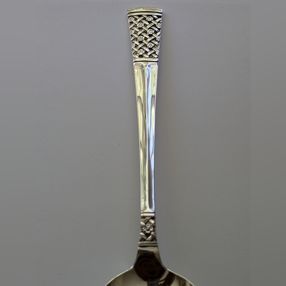 Columbine by Lunt Sterling Silver Serving Spoon 8 3/8" Heirloom 72.4g - Picture 3 of 9